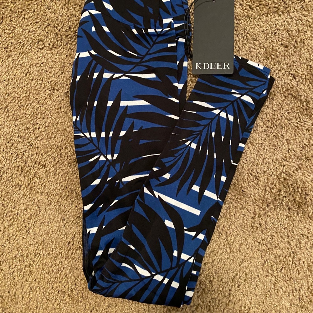 NWT! K-DEER leggings